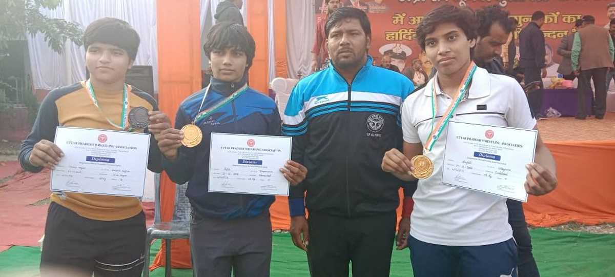 यूपी सब जूनियर स्टेट चैंपियनशिप जिले के पहलवानों ने हासिल किया पदक